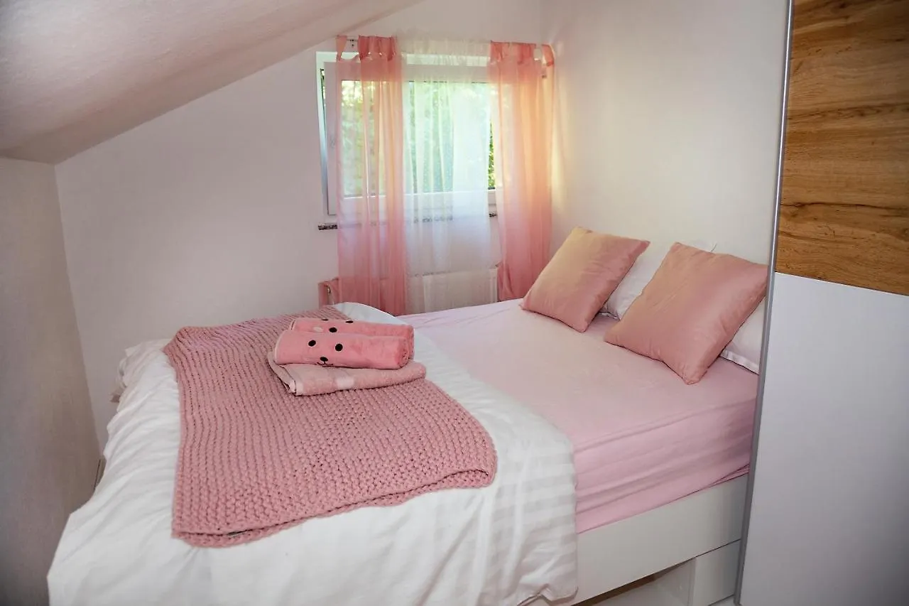 Apartment Vita & Marx Lubiana 0*,